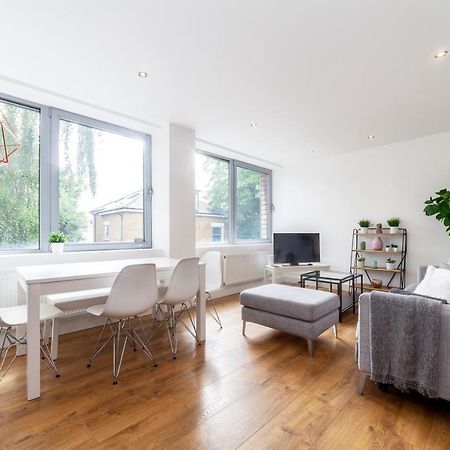 Modern And Bright 2 Bdr Flat In Clapham Common Apartment ลอนดอน ภายนอก รูปภาพ