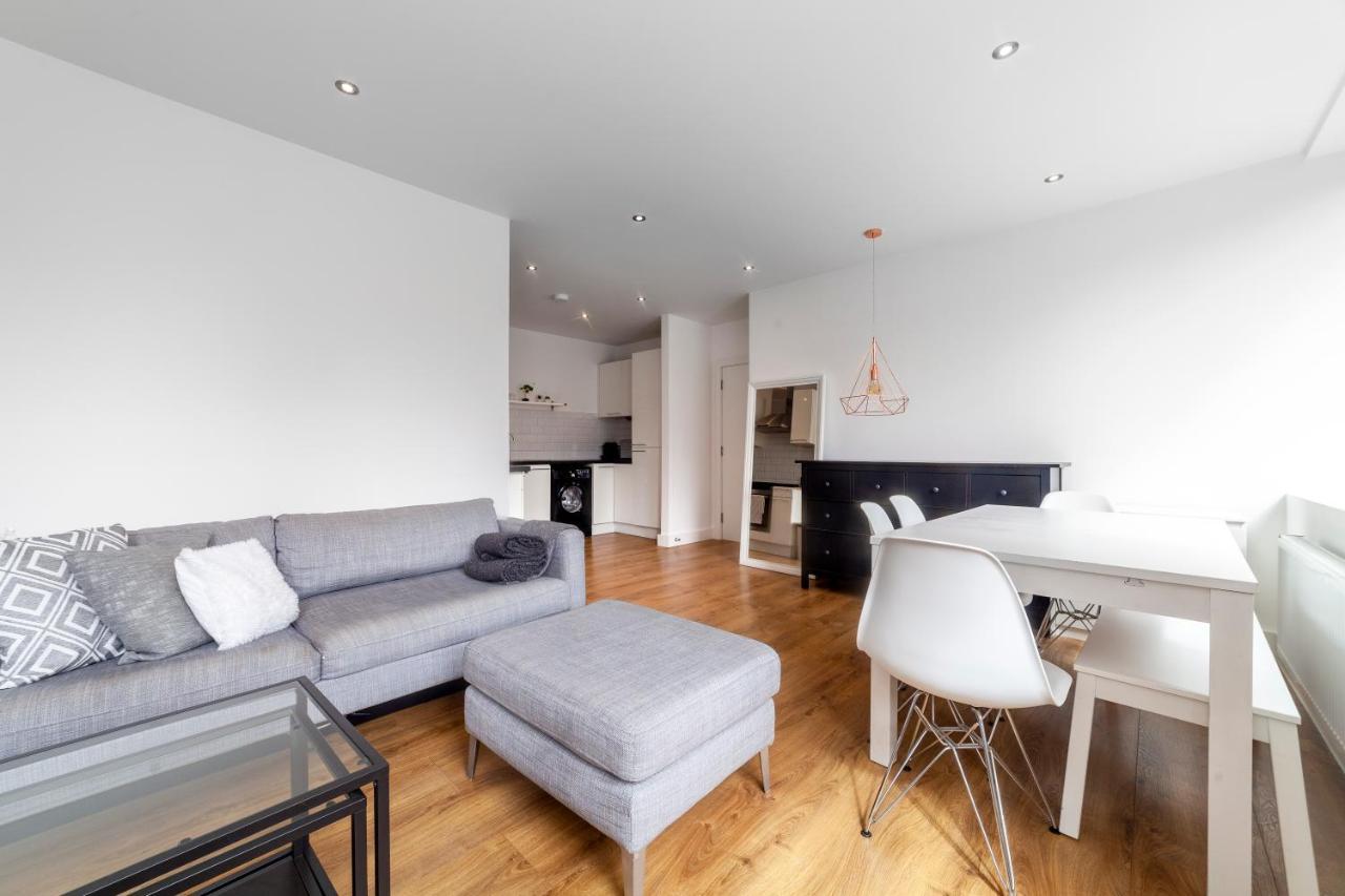 Modern And Bright 2 Bdr Flat In Clapham Common Apartment ลอนดอน ภายนอก รูปภาพ