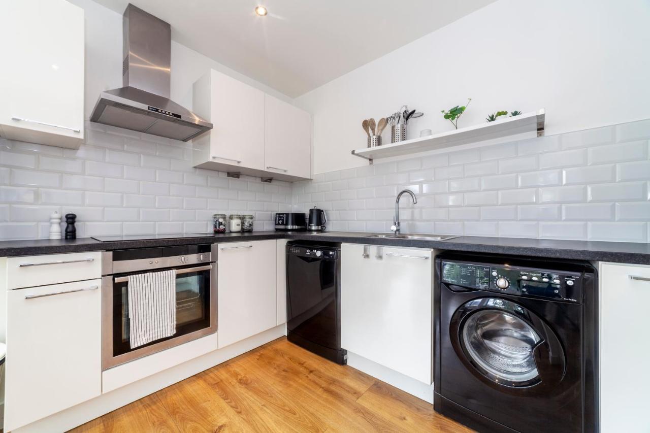 Modern And Bright 2 Bdr Flat In Clapham Common Apartment ลอนดอน ภายนอก รูปภาพ